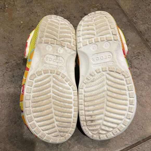 CROCS x Trix Classic Clog Shoe Unisex Size J4 and Womens 6 Limited Edition - Picture 9 of 13